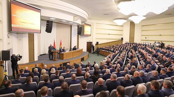 Совещание с участием президента Беларуси Александра Лукашенко в Витебской области, 24 октября 2025 года - Sputnik Беларусь