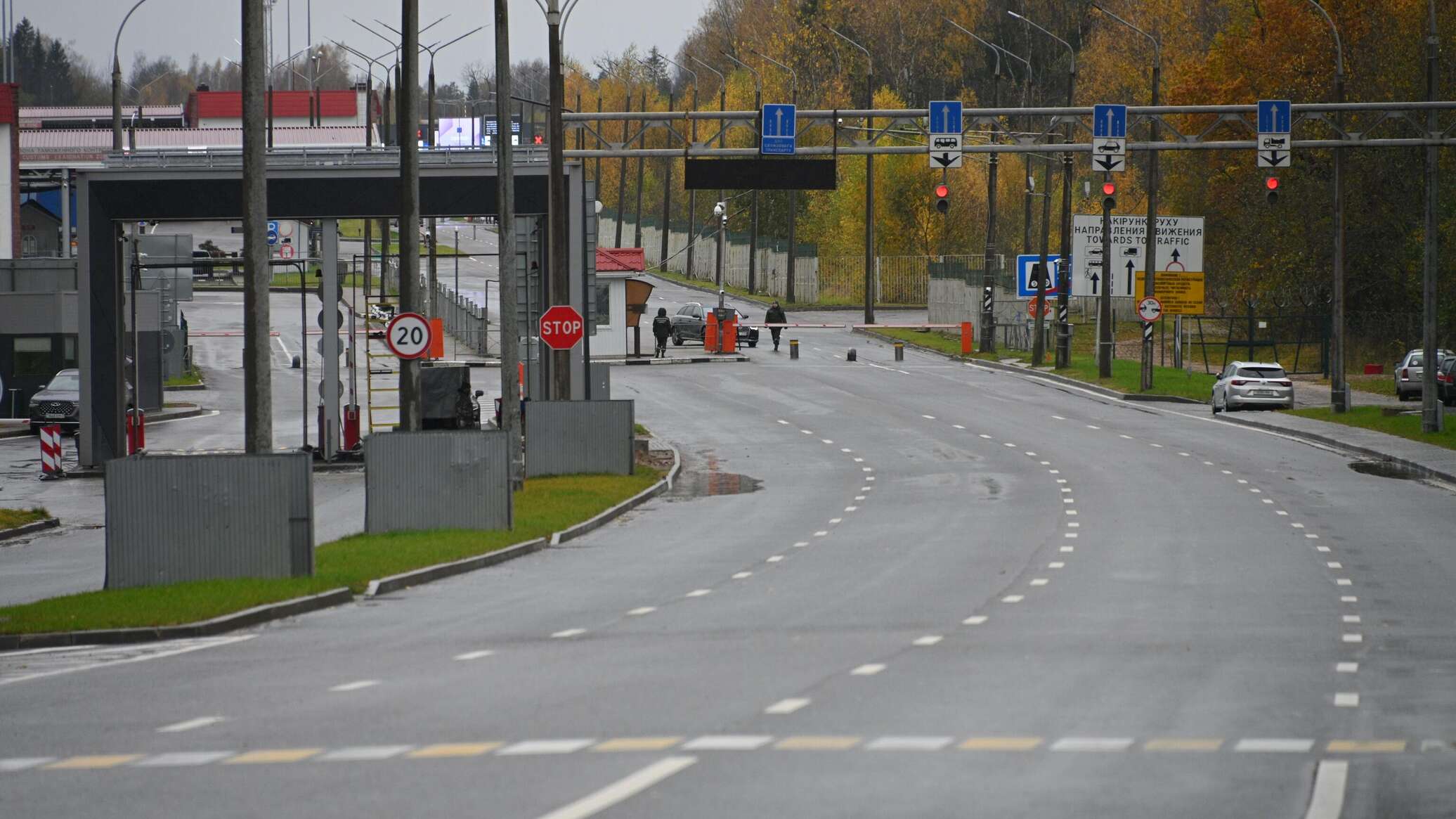 Лавров назвал возмутительным решение Литвы перекрыть границу с Беларусью Лавров назвал возмутительным решение Литвы перекрыть границу с Беларусью