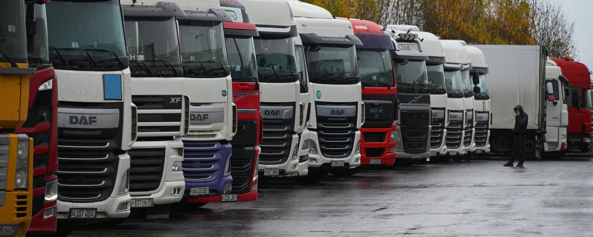 Фуры у ПП Каменный Лог - Sputnik Беларусь, 1920, 07.12.2025