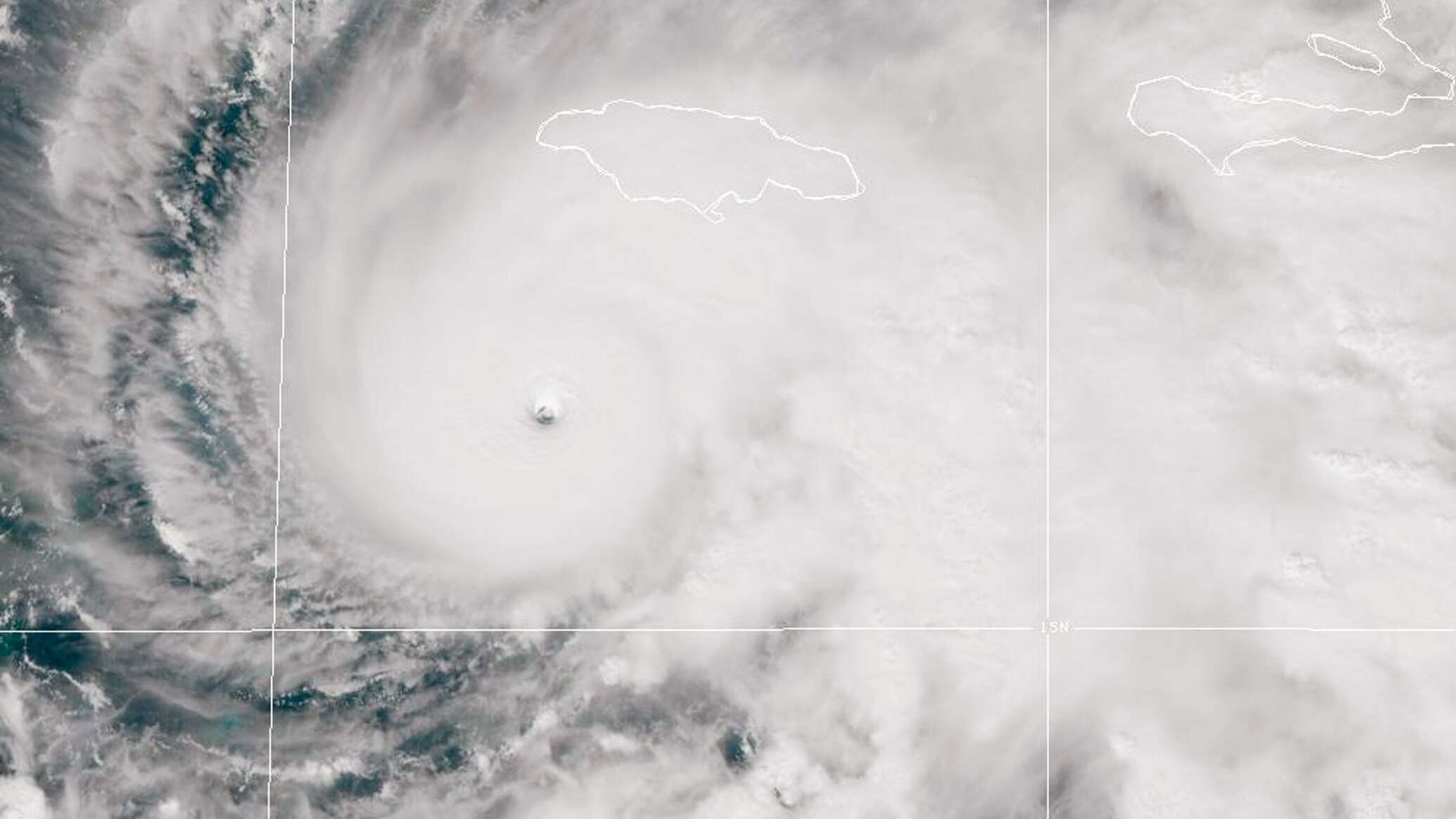 Ураган "Мелисса" грозит Ямайке катастрофой, первые жертвы уже есть