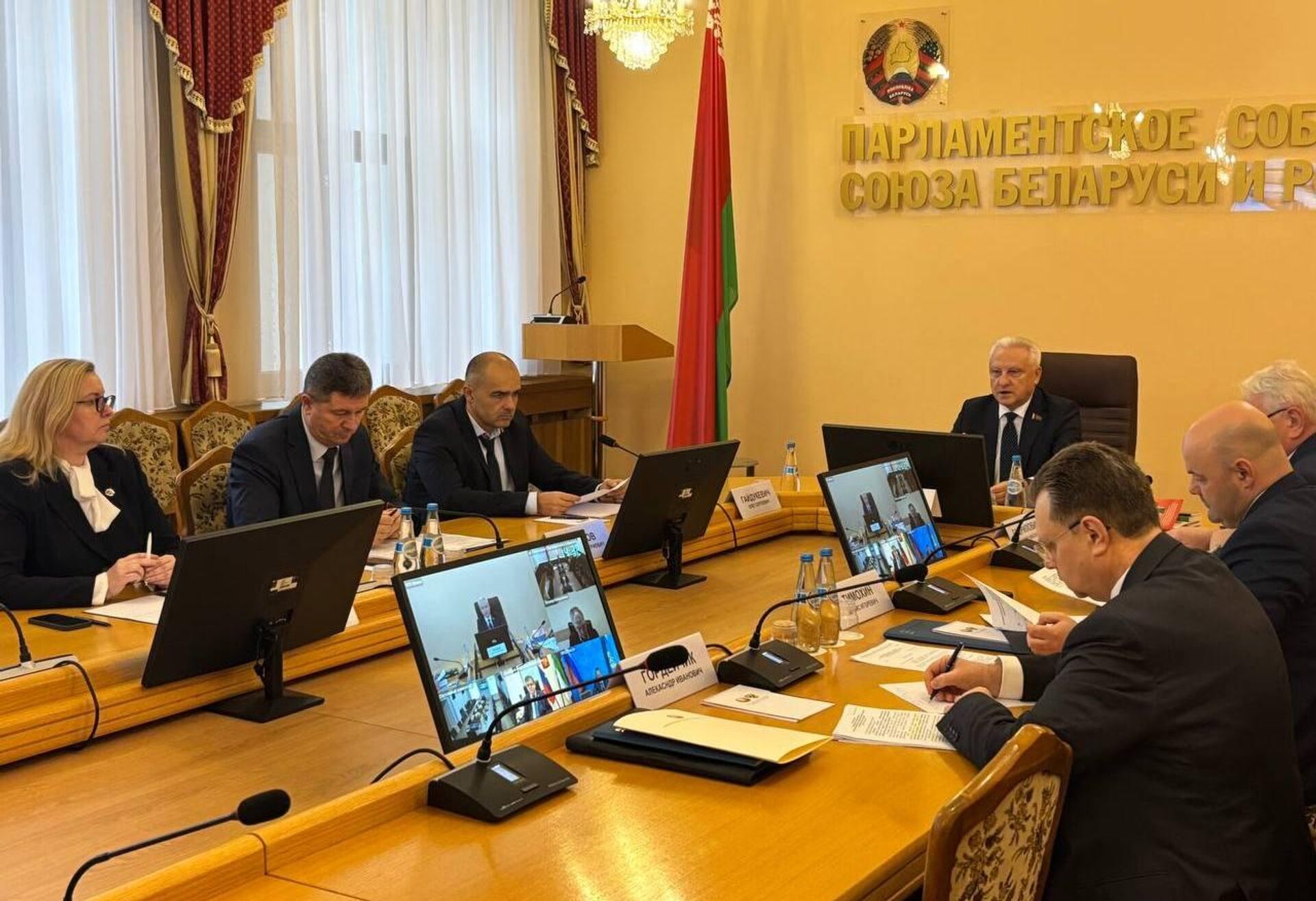 Заседание Комиссии Парламентского Собрания по международным делам, миграционной политике и связям с соотечественниками - Sputnik Беларусь, 1920, 28.10.2025