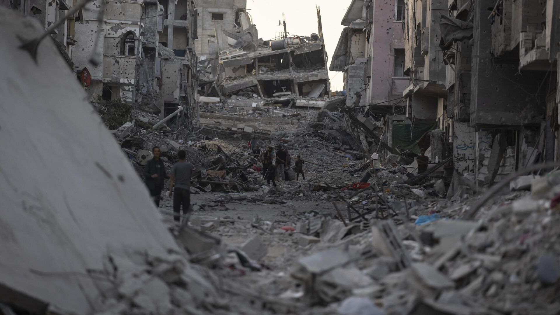 Израильские ВВС нанесли удары по сектору Газа Израильские ВВС нанесли удары по сектору Газа