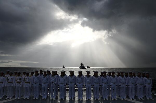 Ваеннаслужачыя ВМФ РФ на Галоўным ваенна-марскім парадзе ў гонар Дня ВМФ РФ у Кранштаце. - Sputnik Беларусь