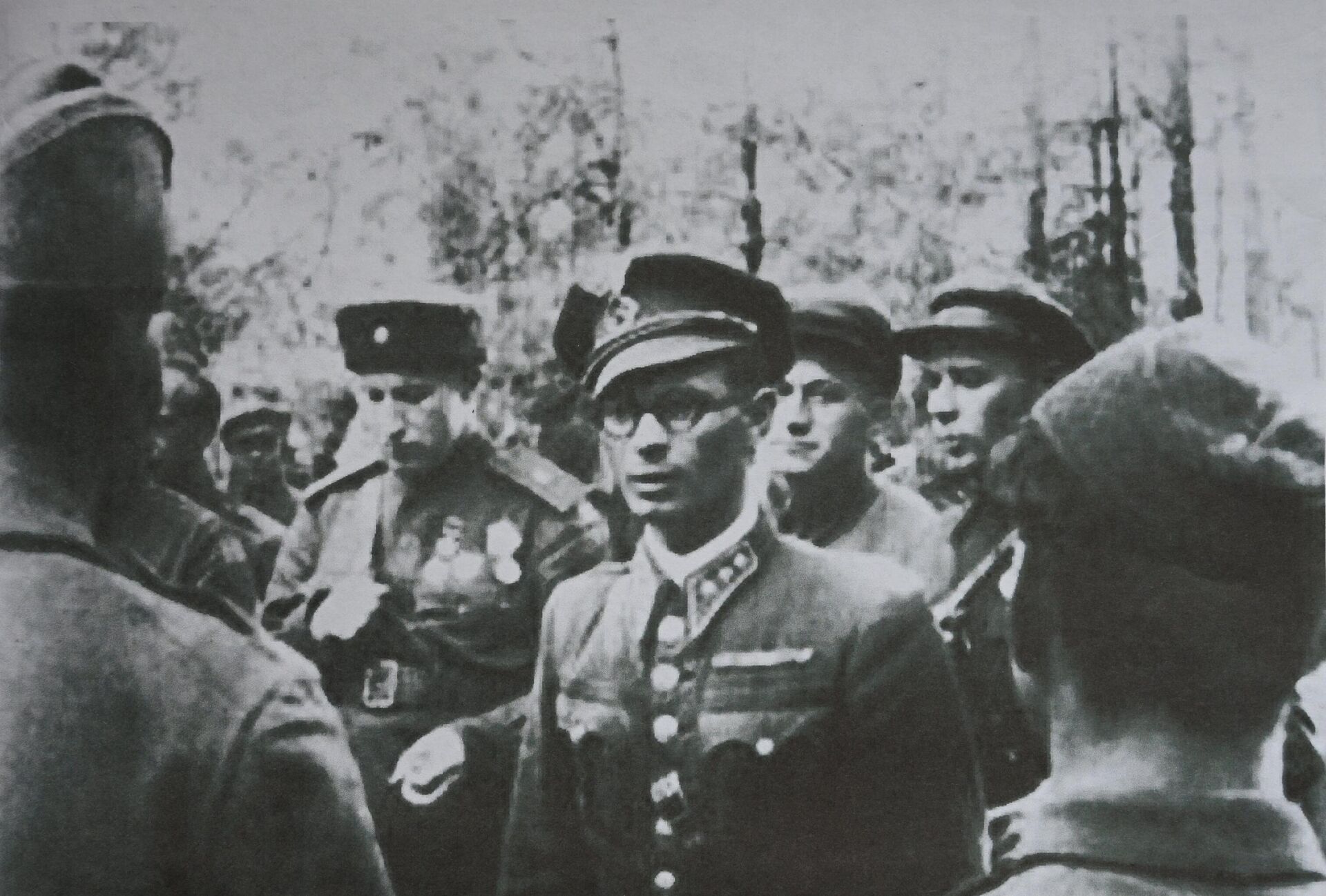 Словацкий капитан Ян Налепка переходит на сторону советских партизан Словацкий капитан Ян Налепка переходит на сторону советских партизан - Sputnik Беларусь, 1920, 30.10.2025