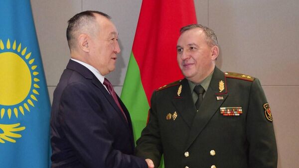 Виктор Хренин и Даурен Косанов - Sputnik Беларусь