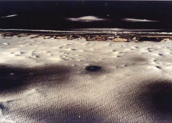 Одно из последних ядерных испытаний у атолла Муруроа Франция проводила уже на фоне международного осуждения. Черная точка на фото – эпицентр взрыва 5 сентября 1995 года. Французская программа по совершенствованию ядерных технологий была свернута в 1996 году.