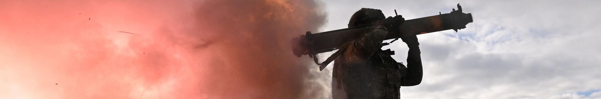 Тренировка подразделения спецназа группировки Центр Тренировка подразделения спецназа группировки Центр - Sputnik Беларусь, 1920