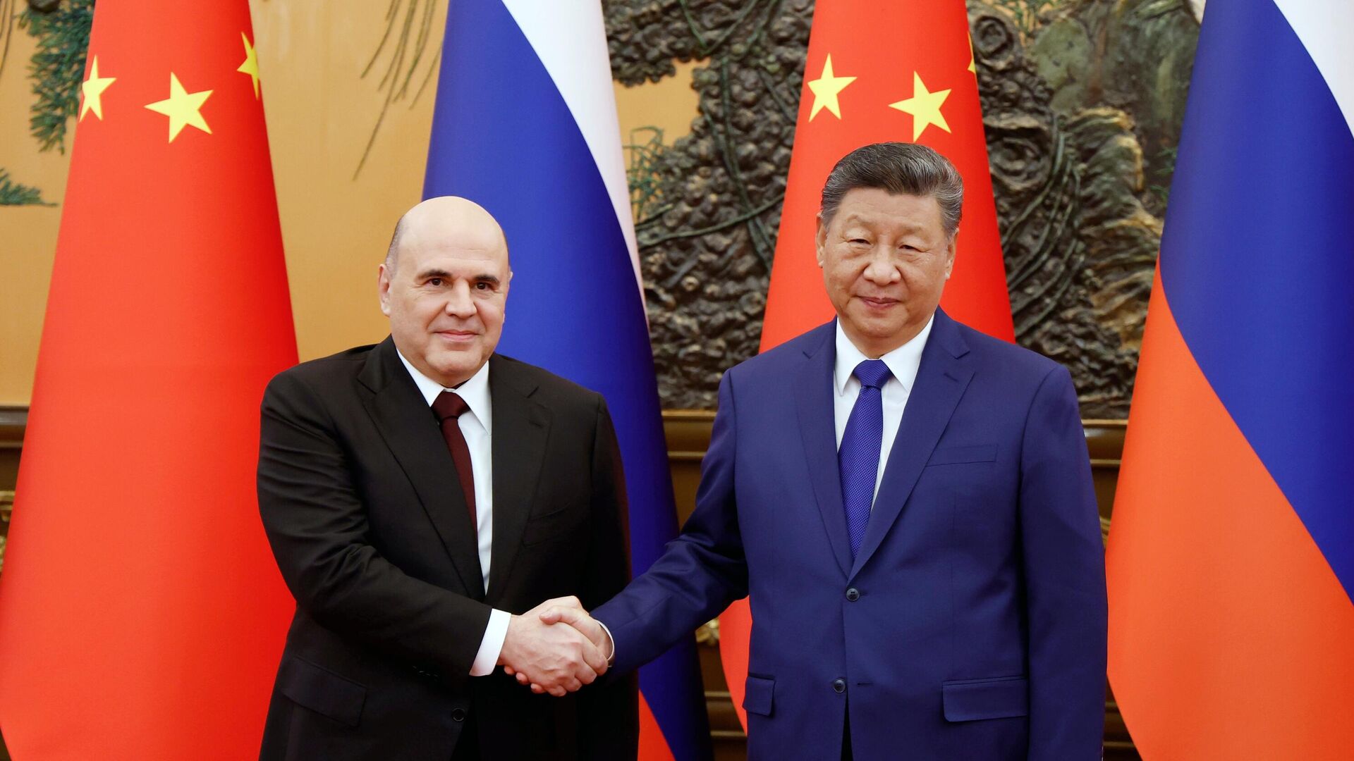 Мишустин встретился с Си Цзиньпином в Китае