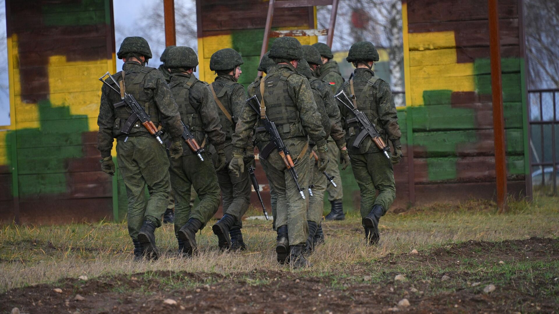 «Царь-мангал» и БПЛА: белорусские военные внедряют новые способы ведения боя
