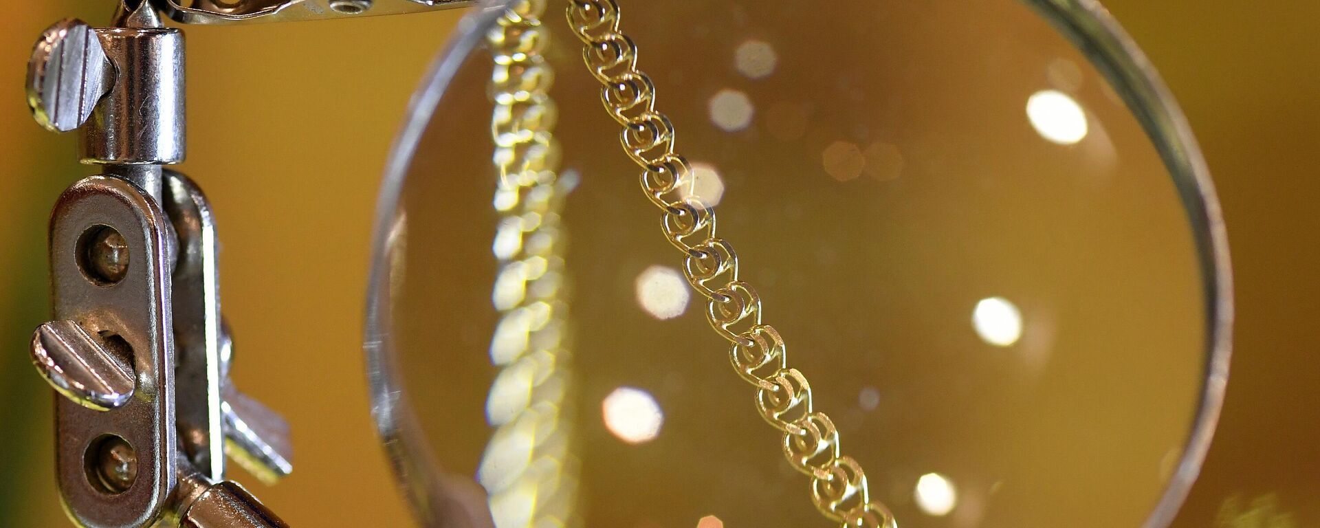 Ювелірны выраб, архіўнае фота - Sputnik Беларусь, 1920, 30.12.2025