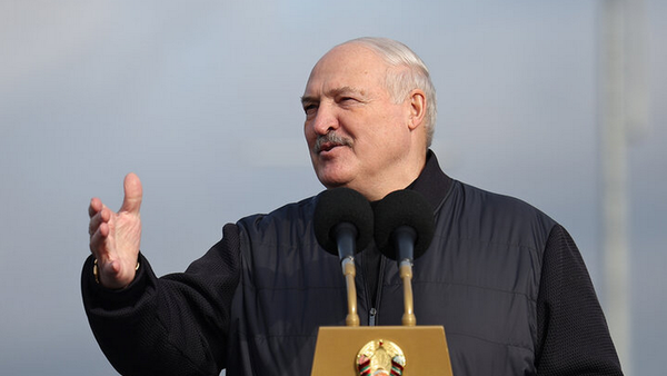 Президент Беларуси Александр Лукашенко принял участие в церемонии открытия обновленного моста через Припять - Sputnik Беларусь