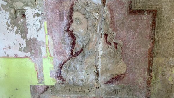 Живопись уровня Эрмитажа: как выглядят находки реставраторов под Гродно (видео) - Sputnik Беларусь