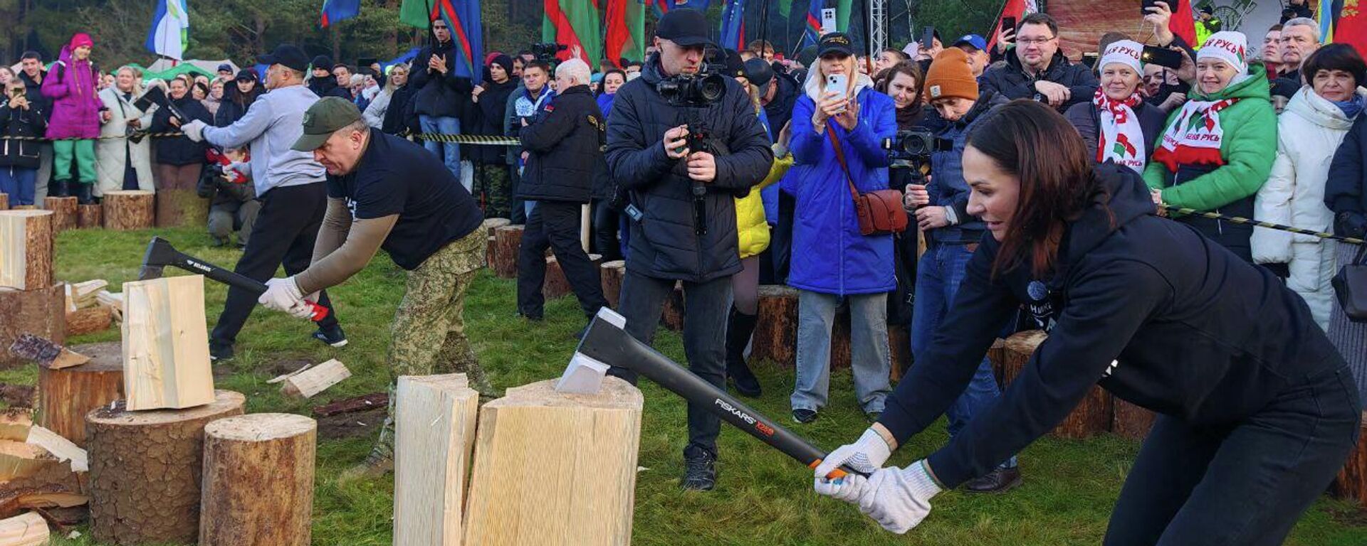 Чемпионат по колке дров - Sputnik Беларусь, 1920, 07.11.2025
