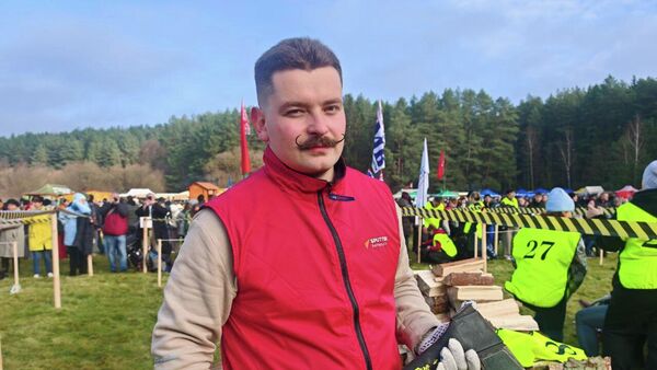 Чемпионат по колке дров - Sputnik Беларусь