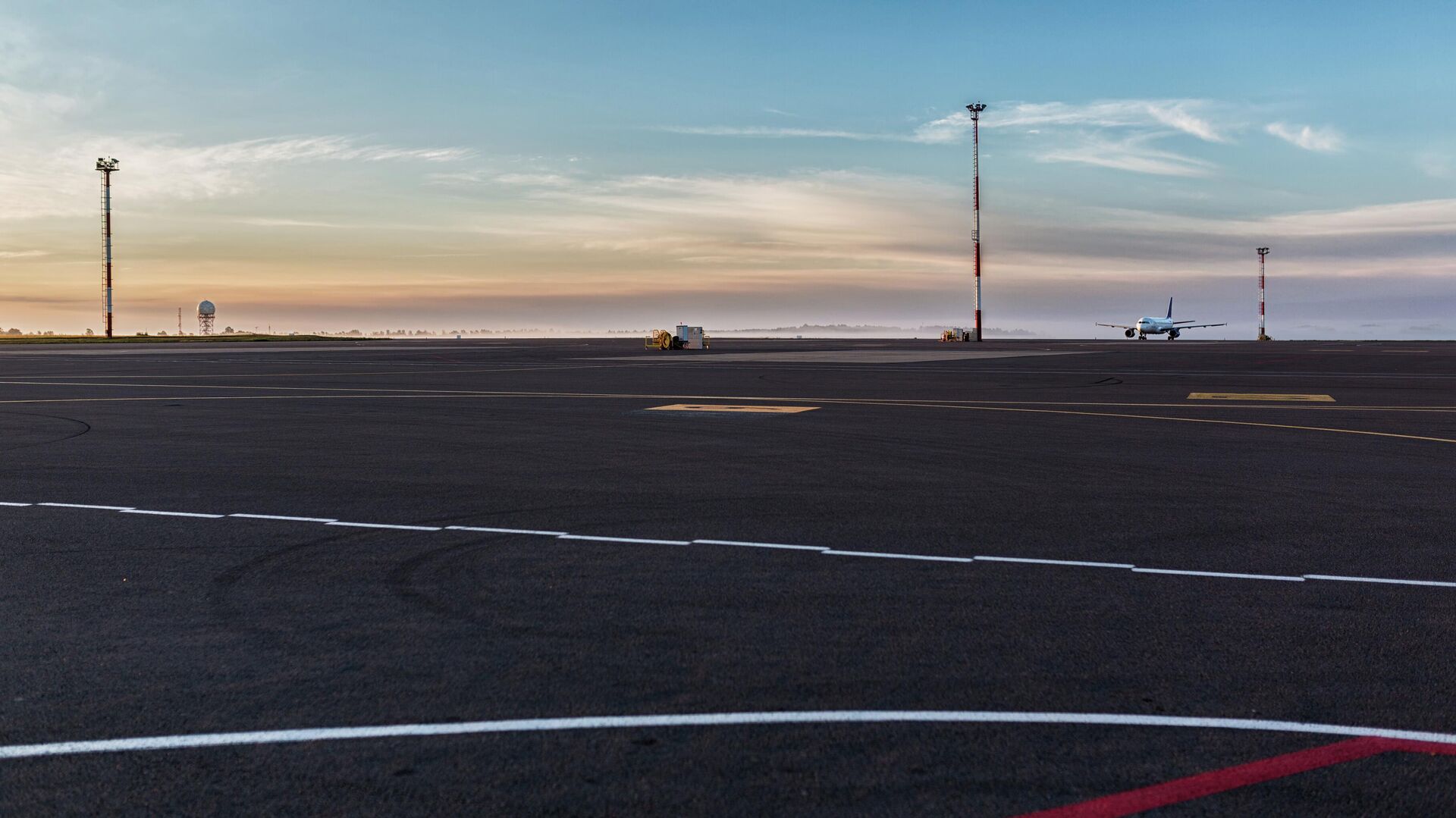 Аэропорт Вильнюса вновь приостановил трафик из-за воздушных шаров