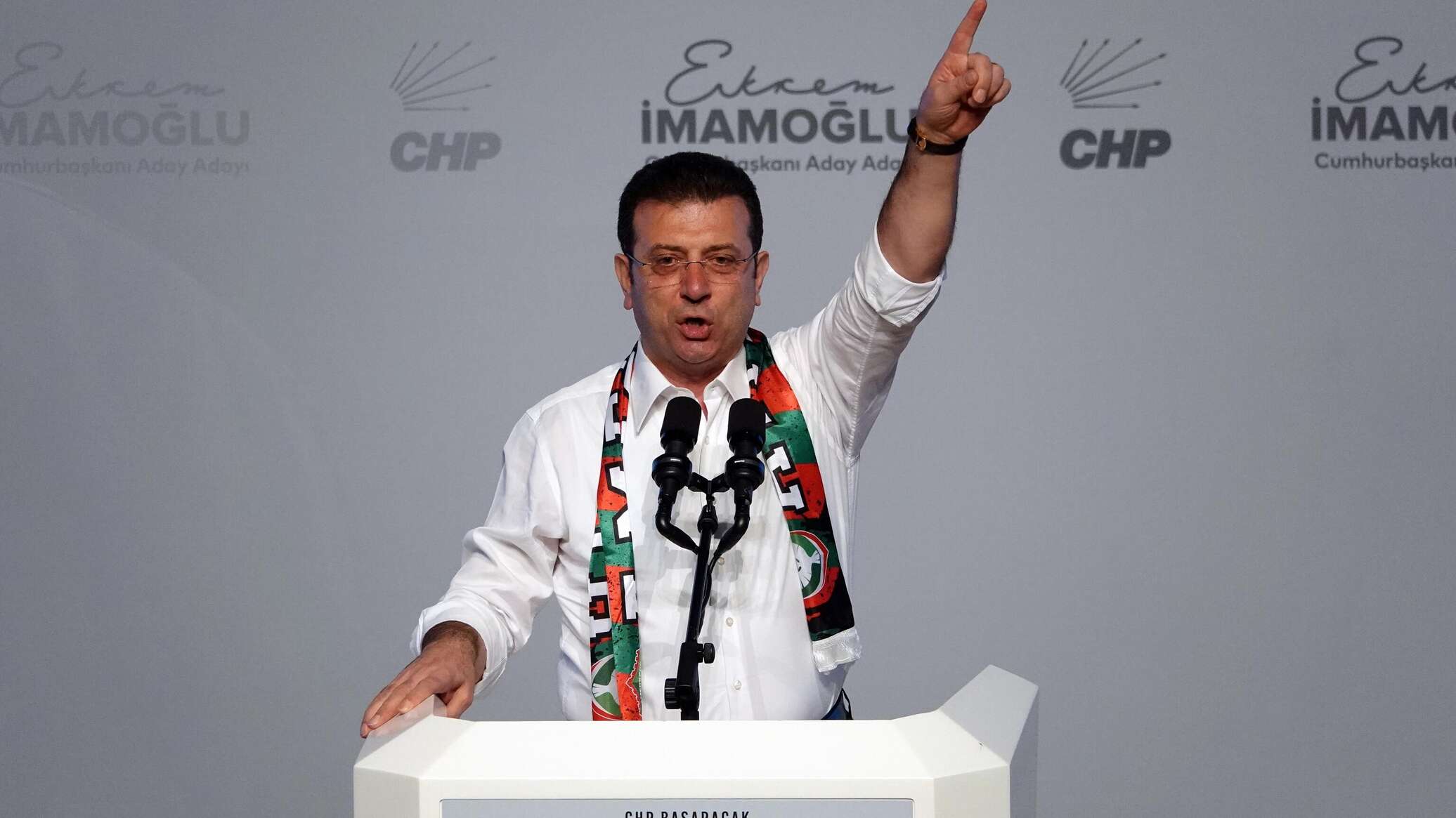 Прокуратура просит для бывшего мэра Стамбула почти 2,5 тысячи лет тюрьмы