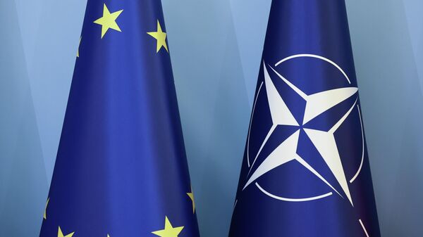Флаги НАТО и ЕС - Sputnik Беларусь