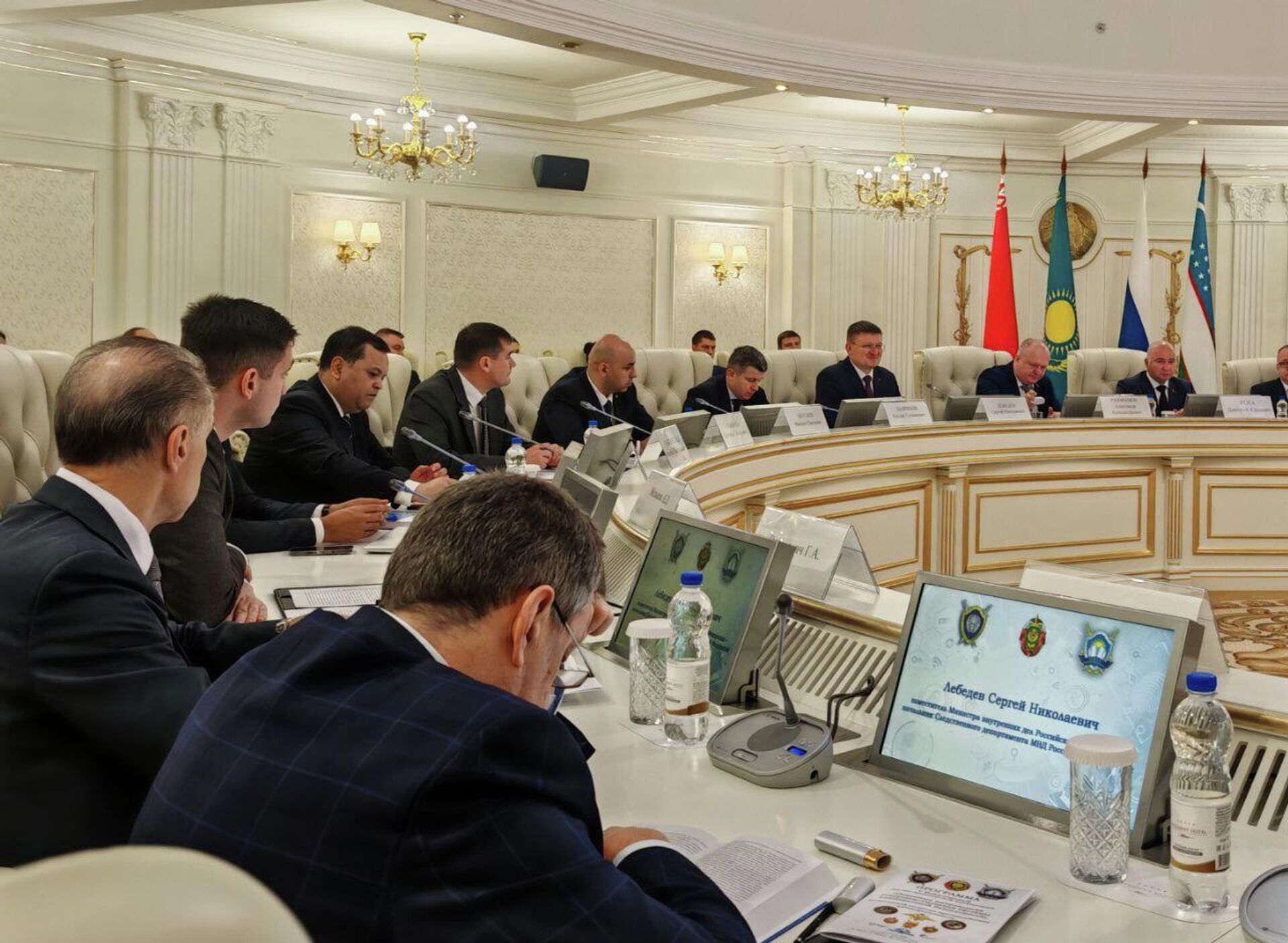 Международная научно-практическая конференция Основные направления совершенствования системы национальной безопасности в Минске - Sputnik Беларусь, 1920, 13.11.2025