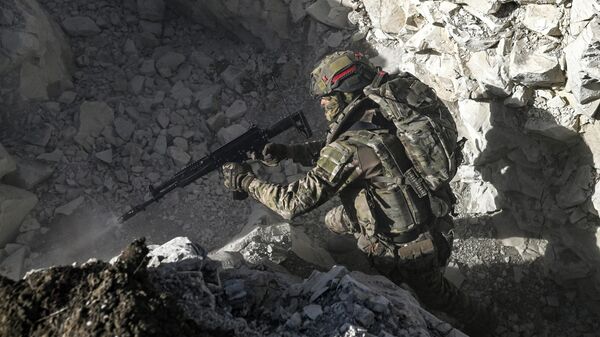 Боевое слаживание штурмовых подразделений группировки войск Центр в зоне СВО - Sputnik Беларусь