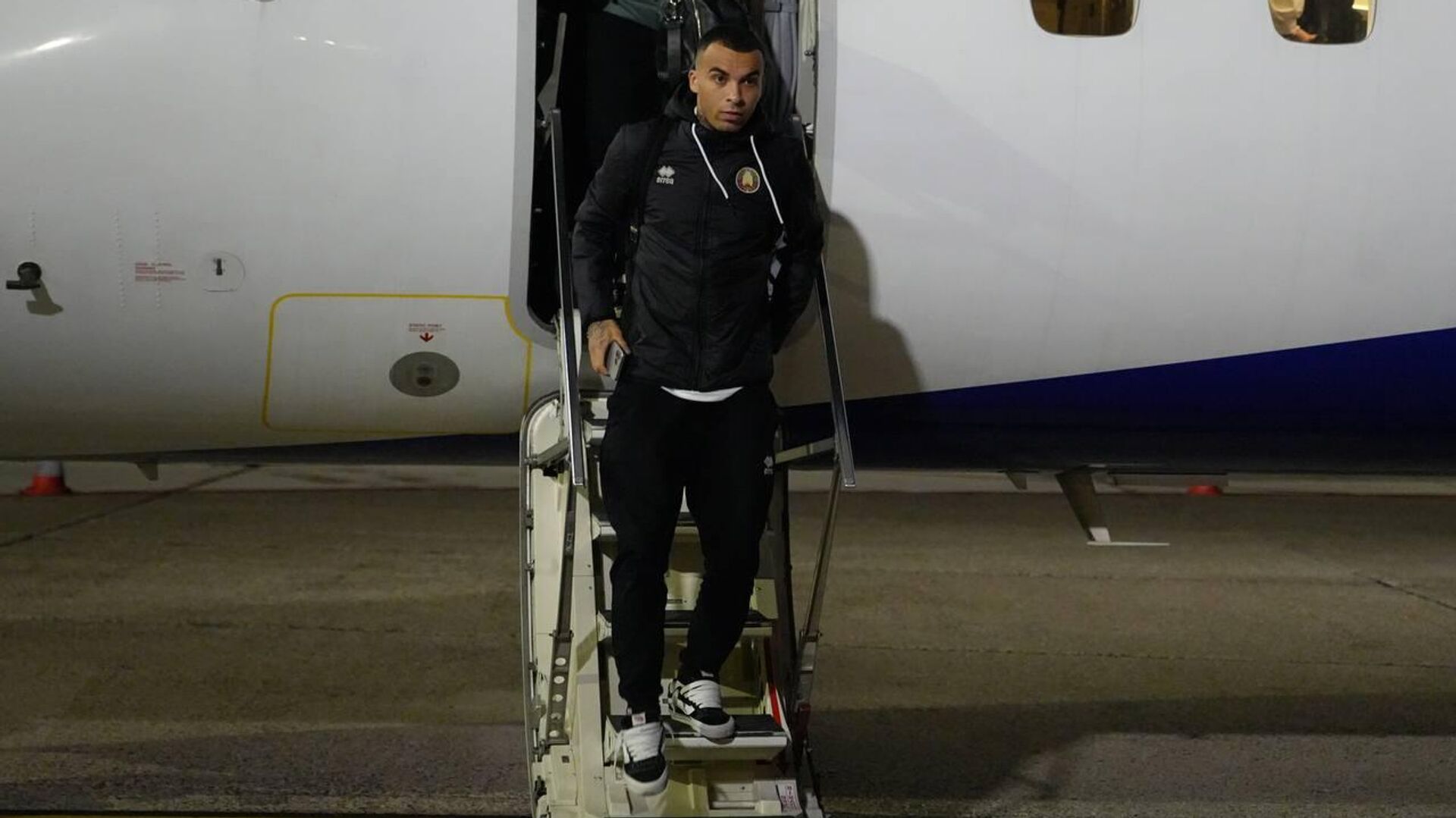 Больше суток в пути: белорусские футболисты добрались до Копенгагена Больше суток в пути: белорусские футболисты добрались до Копенгагена