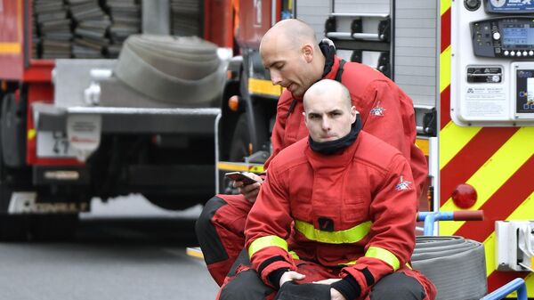 Пожарные во Франции - Sputnik Беларусь