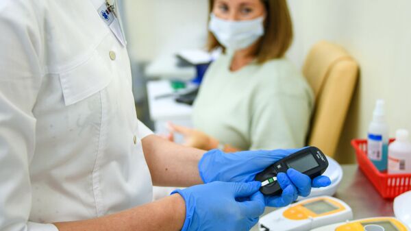 Измерение уровня глюкозы в крови - Sputnik Беларусь