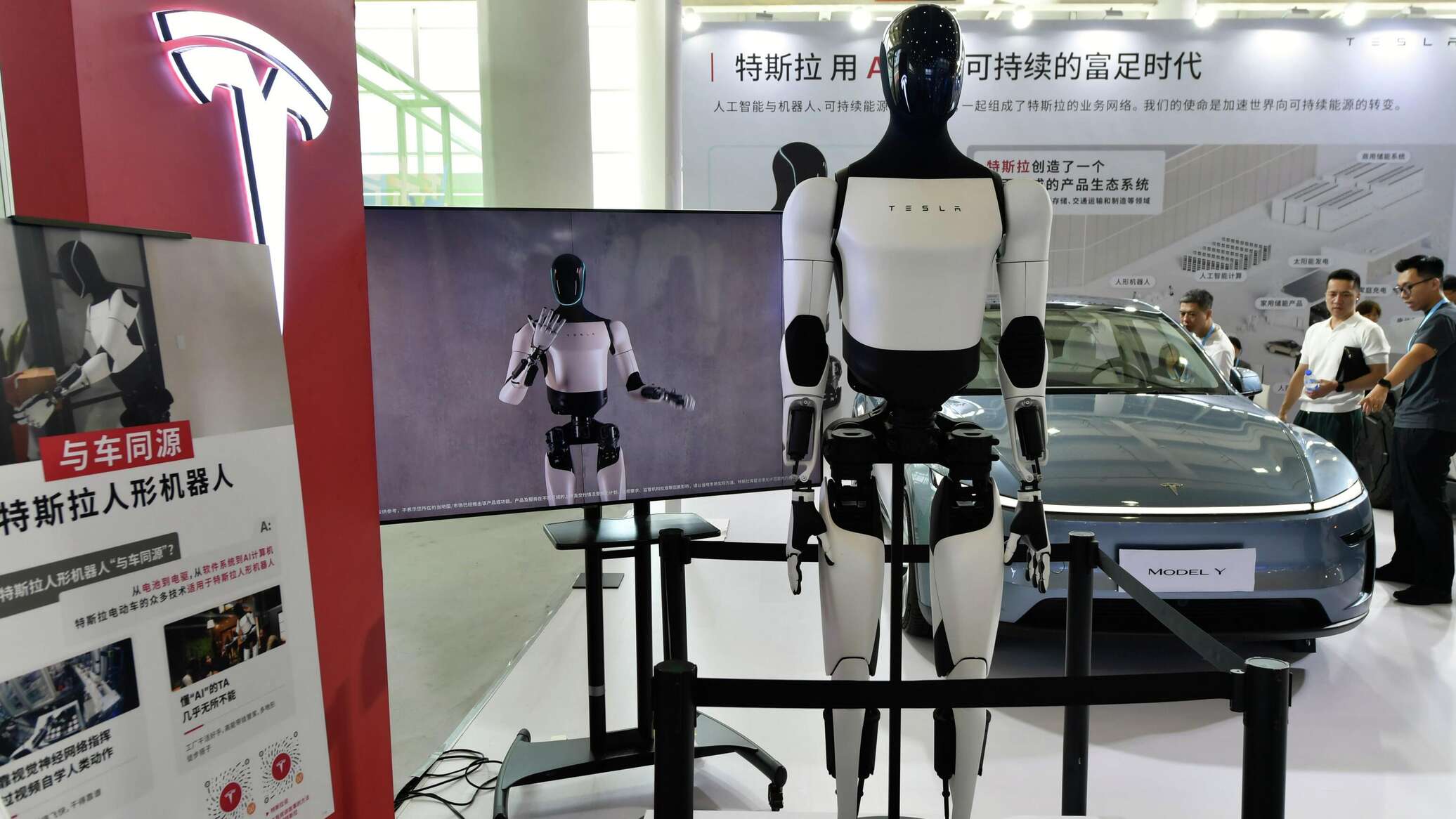 Маск пообещал, что его робот-гуманоид Optimus уничтожит бедность Маск пообещал, что его робот-гуманоид Optimus уничтожит бедность