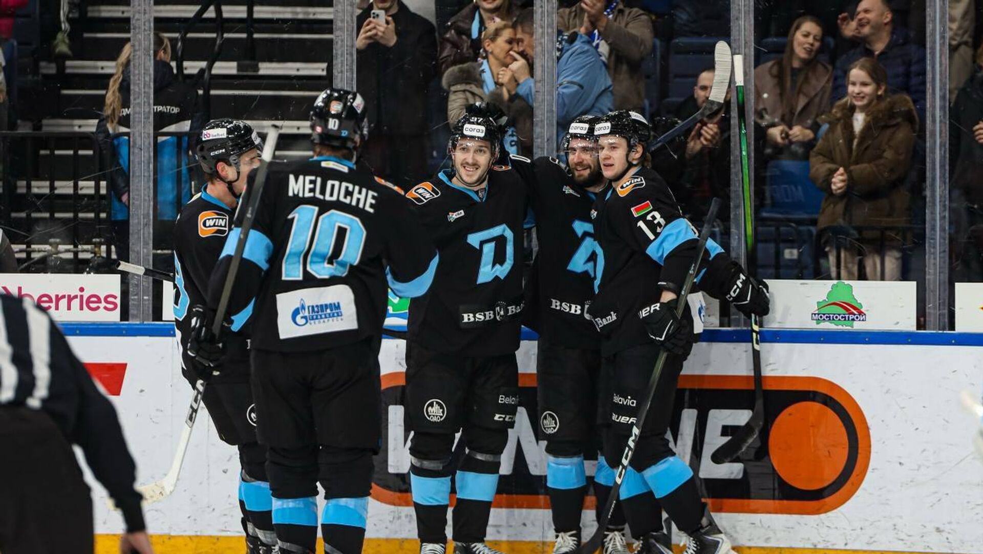 Минское «Динамо» выиграло первый матч выездной серии в КХЛ Минское «Динамо» выиграло первый матч выездной серии в КХЛ