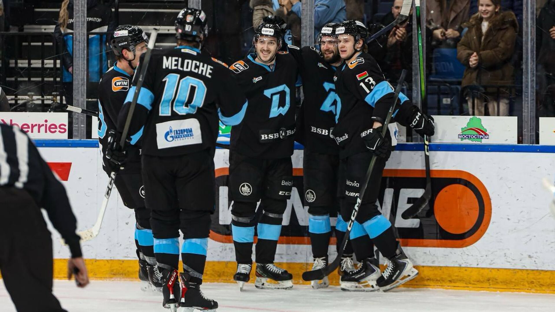 Минское «Динамо» обыграло «Торпедо» в выездном матче КХЛ Минское «Динамо» обыграло «Торпедо» в выездном матче КХЛ