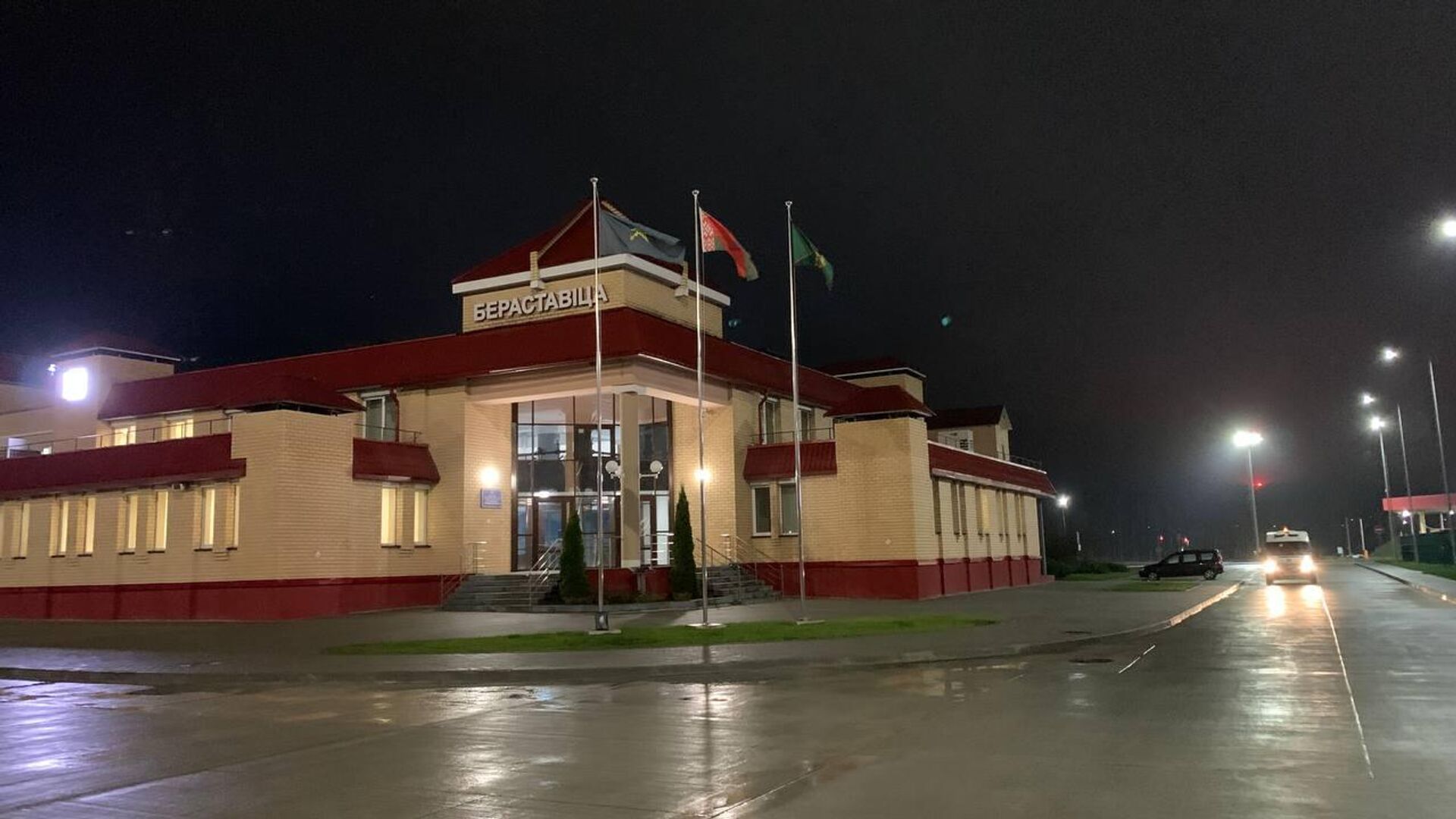 Два пункта пропуска на белорусско-польской границе возобновили работу Два пункта пропуска на белорусско-польской границе возобновили работу