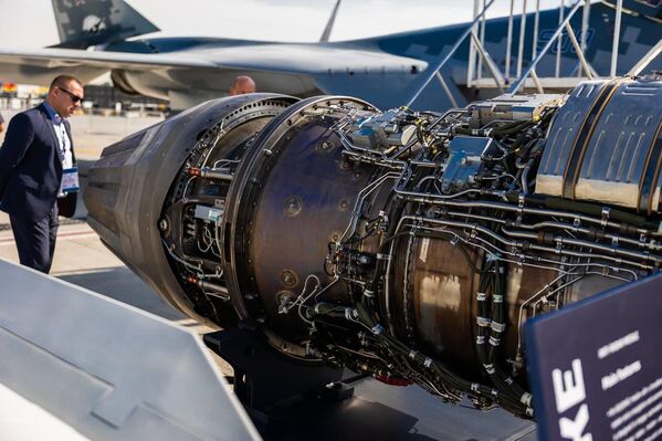 На выставе ў Дубаі прадстаўлена больш за 850 узораў узбраення і тэхнікі расійскай вытворчасці. - Sputnik Беларусь