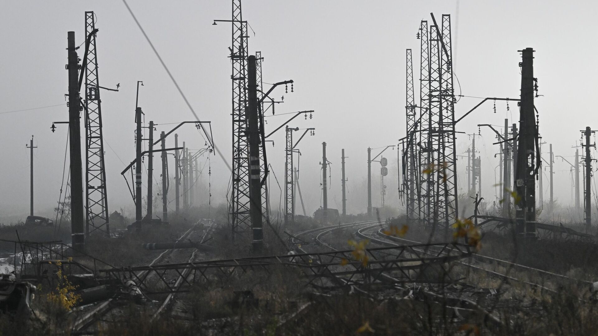 Режим ЧС введен в ДНР из-за повреждений двух ТЭС после атаки ВСУ Режим ЧС введен в ДНР из-за повреждений двух ТЭС после атаки ВСУ