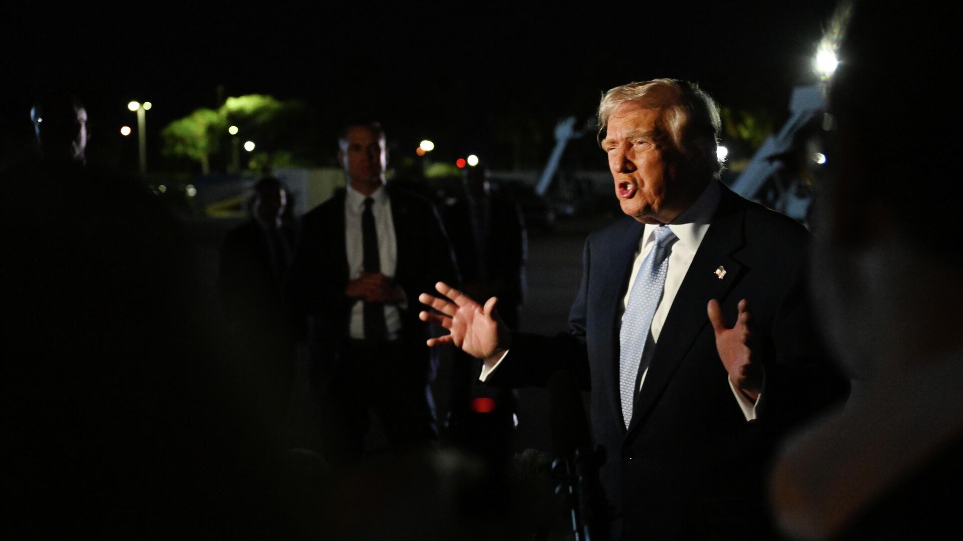 Трамп заявил, что не собирается ехать на саммит G20 в ЮАР Трамп заявил, что не собирается ехать на саммит G20 в ЮАР