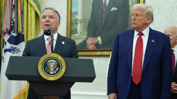 Спецпосланник президента США Стив Уиткофф (слева) и президент США Дональд Трамп  - Sputnik Беларусь