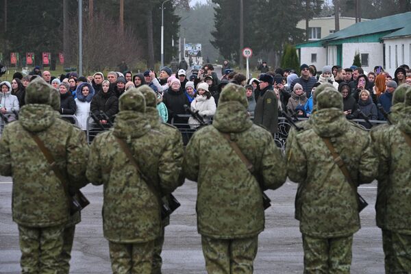 В Полоцком погранотряде новобранцы приняли военную присягу  - Sputnik Беларусь