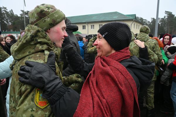 В Полоцком погранотряде новобранцы приняли военную присягу  - Sputnik Беларусь