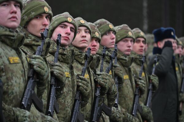 В Полоцком погранотряде новобранцы приняли военную присягу  - Sputnik Беларусь