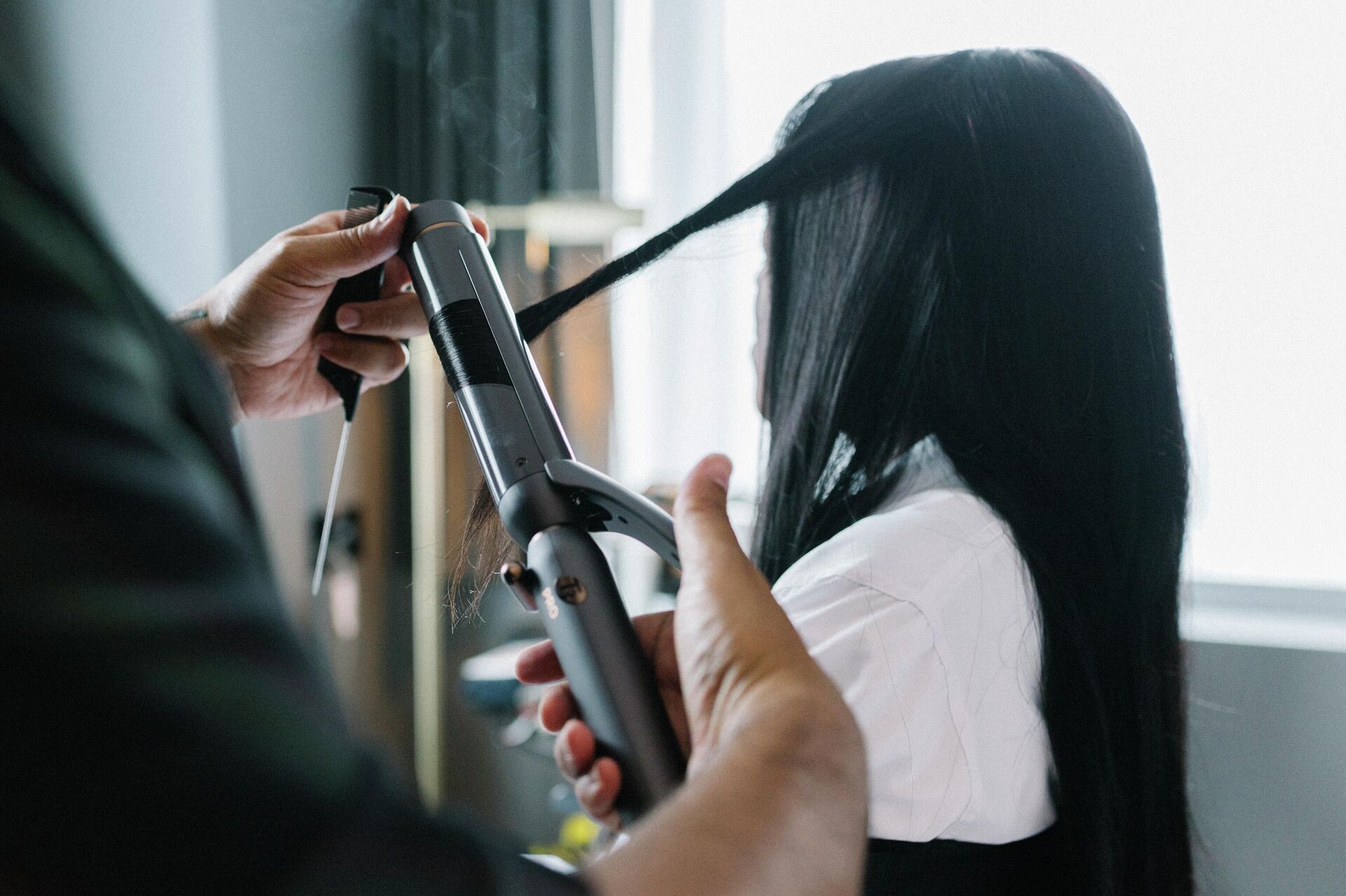 Термоукладка волос Термоукладка волос - Sputnik Беларусь, 1920, 23.11.2025