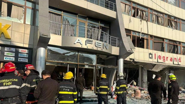 Последствия взрыва в бизнес-центре Afen Plaza в Баку - Sputnik Беларусь