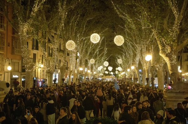 Церемония зажжения рождественских огней в Пальме, Майорка.