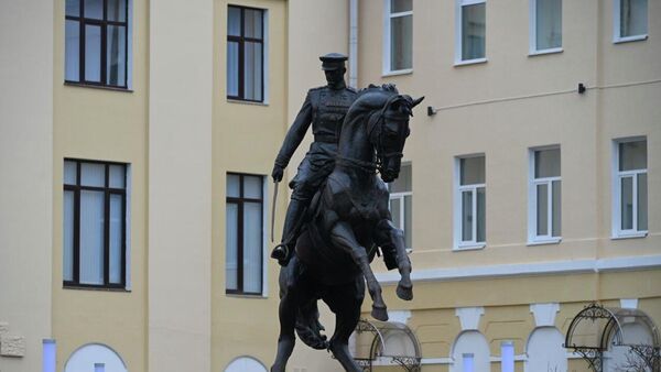 Помнік маршалу Ракасоўскаму адкрылі ў Гомелі - Sputnik Беларусь