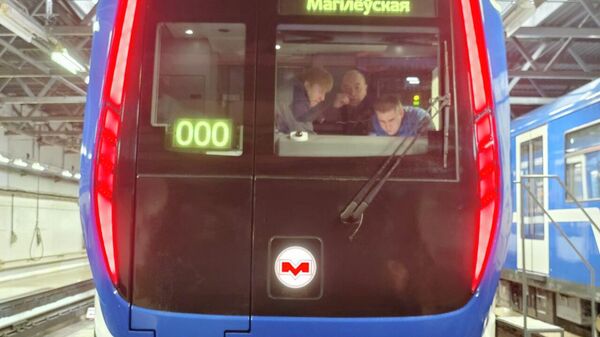 Минский метрополитен презентовал инновационные поезда (видео) - Sputnik Беларусь