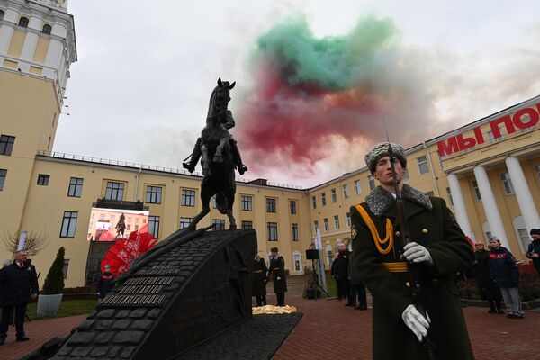 Открытие памятника Константину Рокоссовскому в Гомеле - Sputnik Беларусь