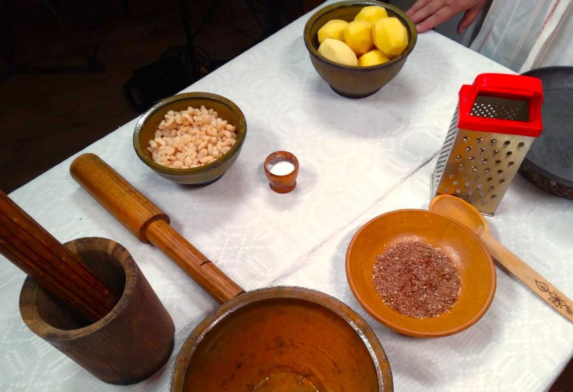 Што трэба для гатавання бульбяных аладак з фасоллю і макухі з лёну - Sputnik Беларусь, 1920, 27.11.2025