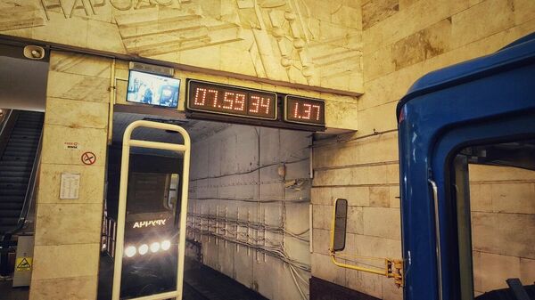 Новая камера на станции метро Октябрьская - Sputnik Беларусь