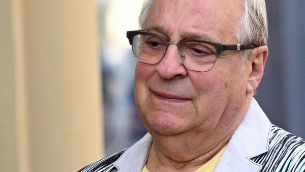 Народный артист РСФСР, художественный руководитель Театра Эстрады Геннадий Хазанов Народный артист РСФСР, художественный руководитель Театра Эстрады Геннадий Хазанов - Sputnik Беларусь