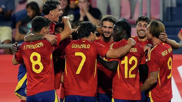 Игроки сборной Испании по футболу - Sputnik Беларусь
