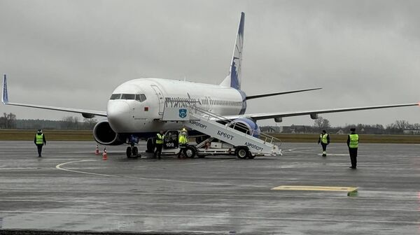 Самолет Белавиа в аэропорту Бреста - Sputnik Беларусь