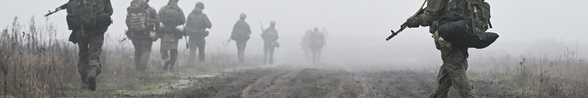 Отработка боевого слаживания военнослужащими 114-й отдельной гвардейской мотострелковой бригады группировки Центр - Sputnik Беларусь, 1920