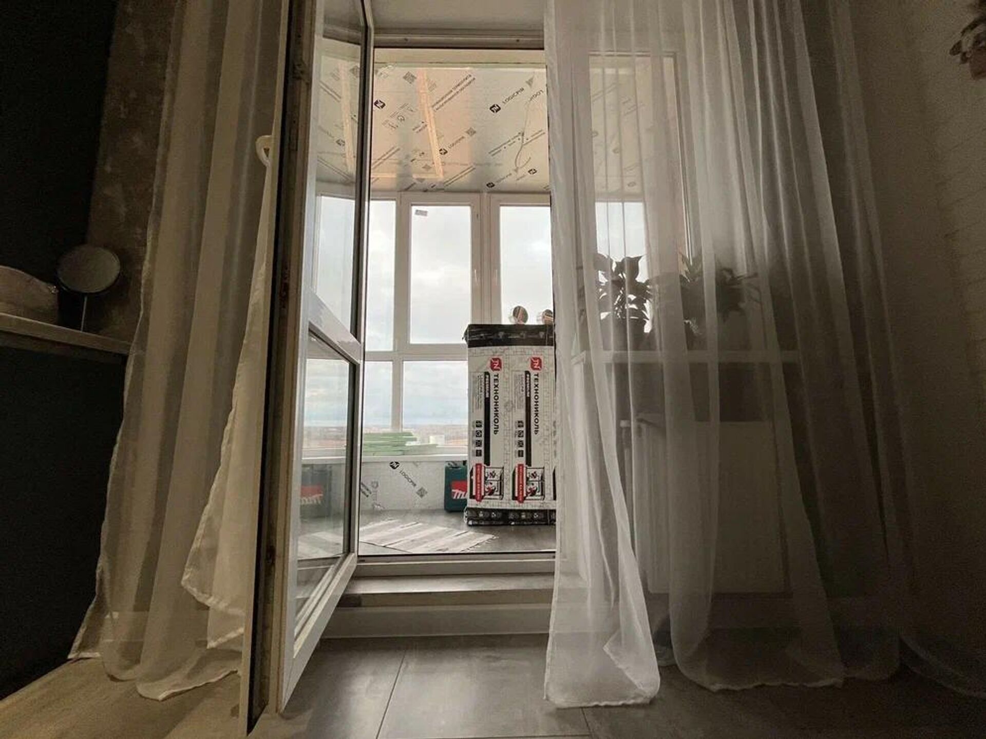 Термоплиты из полиизоцианурата обеспечивают низкую теплопроводимость Термоплиты из полиизоцианурата обеспечивают низкую теплопроводимость - Sputnik Беларусь, 1920, 02.12.2025